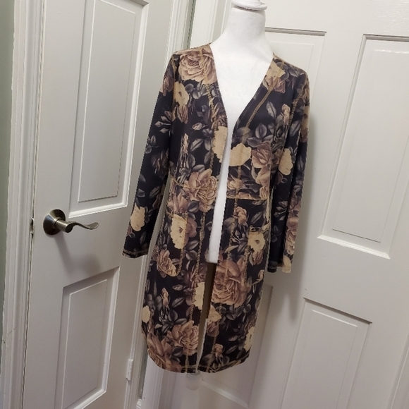 EUC Solitaire Faux Suede Type Feel Floral Print Duster Size Medium, Classic - Picture 1 of 10